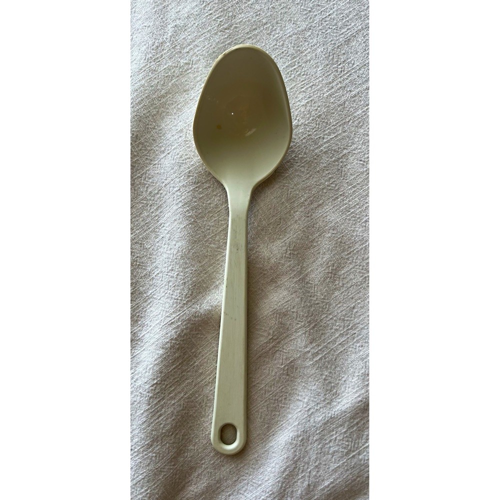 Vintage Tailor Made Products Elroy WI Deep Serving Spoon Ladle cream almond